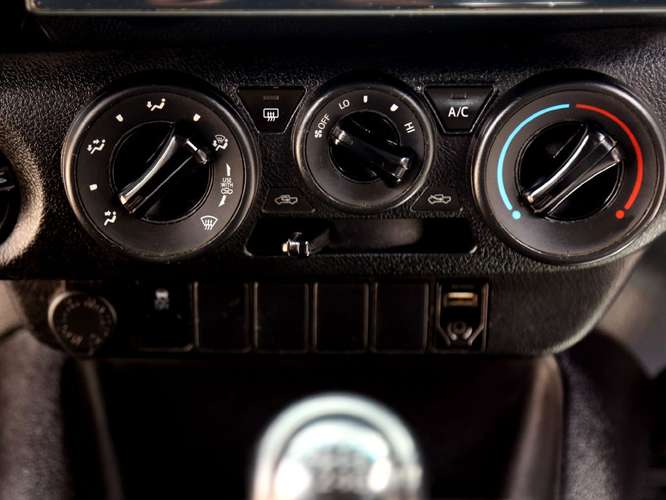TOYOTA HILUX 2022 - Imagen 19