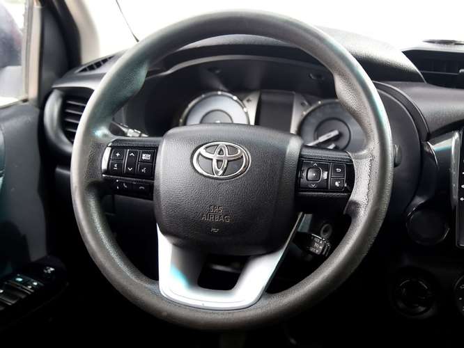 TOYOTA HILUX 2022 - Imagen 15