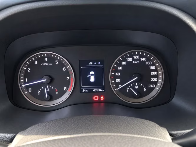 Hyundai Tucson 2.0 GL ADVANCE 4X2 NAV MT 5P 2018 - Imagen 12