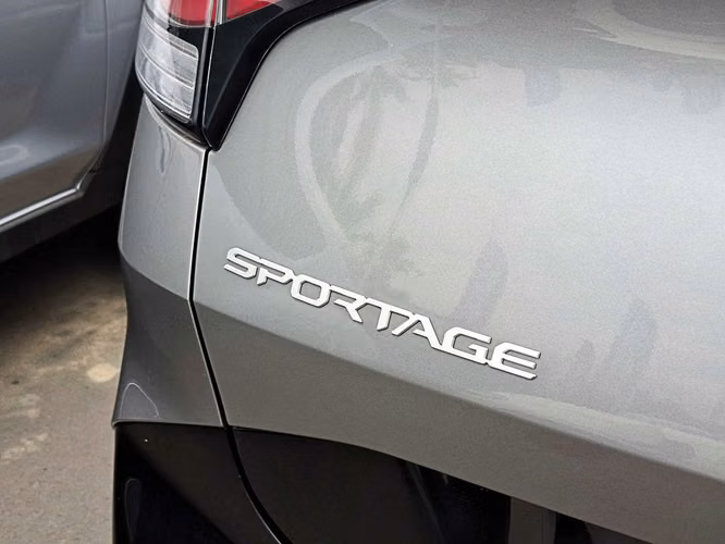 KIA SPORTAGE 2022 - Imagen 6