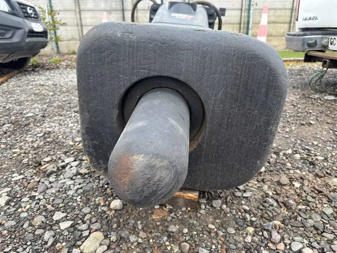 MARTILLO DEMOLEDOR MARCA CATERPILLAR MODELO H160S