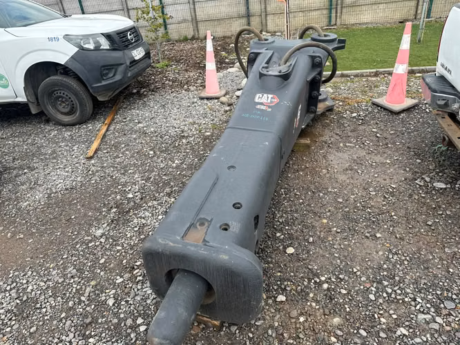 MARTILLO DEMOLEDOR MARCA CATERPILLAR MODELO H160S