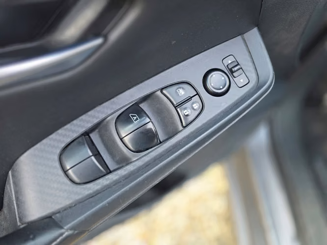 NISSAN NEW SENTRA SENSE 2.0 - Imagen 6