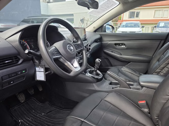 NISSAN NEW SENTRA SENSE 2.0 - Imagen 4