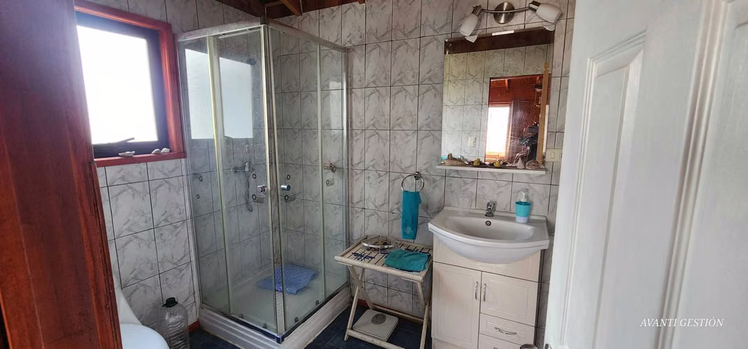 VENTA CASA 2 PISOS EN PUERTO OCTAY (185585)