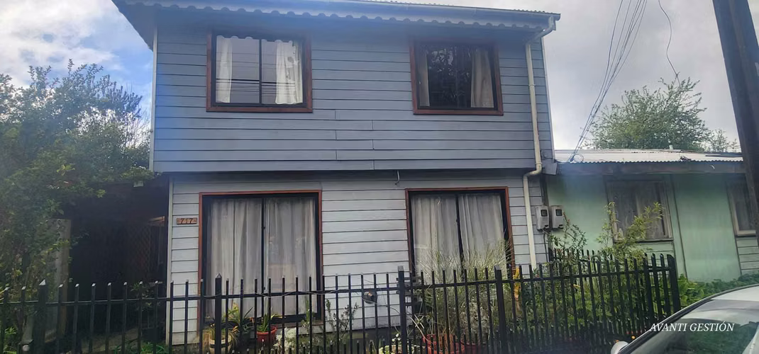 VENTA CASA 2 PISOS EN PUERTO OCTAY (185585)