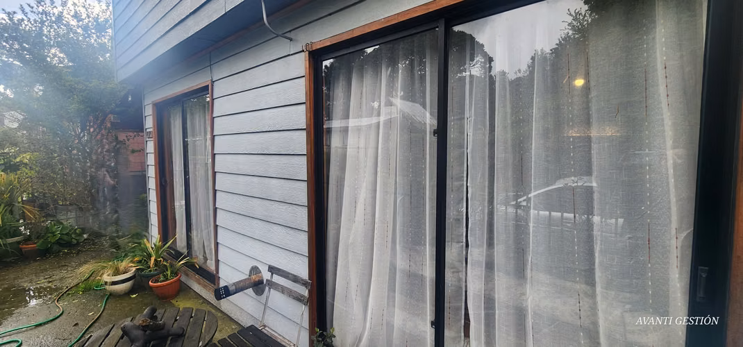 VENTA CASA 2 PISOS EN PUERTO OCTAY