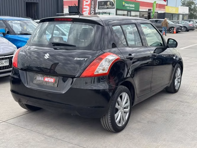 SUZUKI SWIFT 2015 - Imagen 4