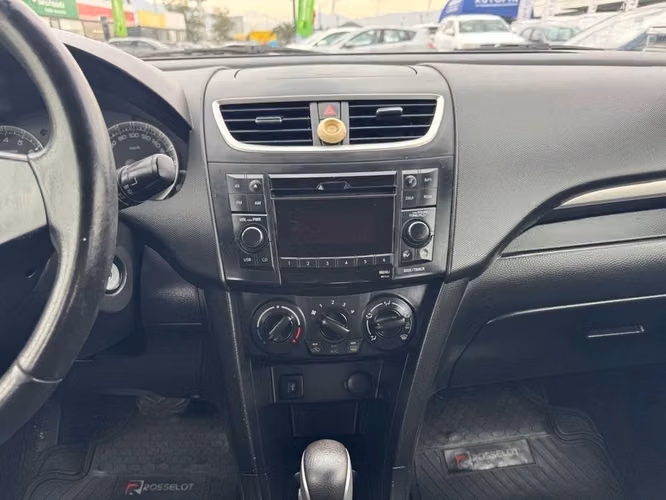 SUZUKI SWIFT 2015 - Imagen 11