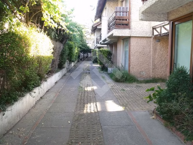 Casa en venta de 4 dorm. en La Reina - Imagen 4