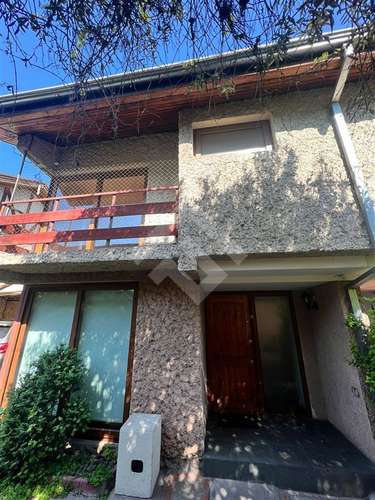 Casa en venta de 4 dorm. en La Reina
