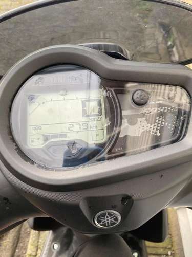 Moto scooter Yamaha - Imagen 4