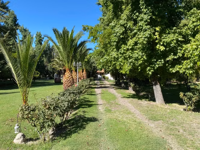 Centro de eventos y casa de huéspedes - San Esteban