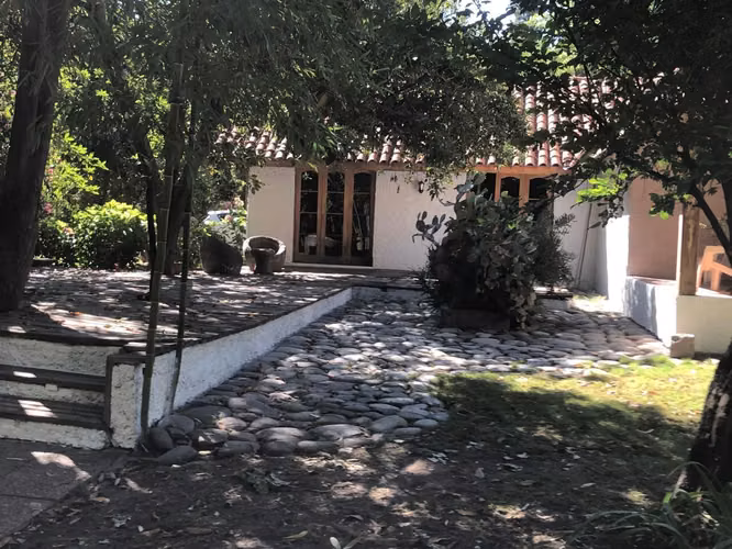 Centro de eventos y casa de huéspedes - San Esteban