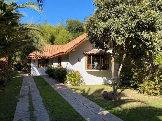 Centro de eventos y casa de huéspedes - San Esteban