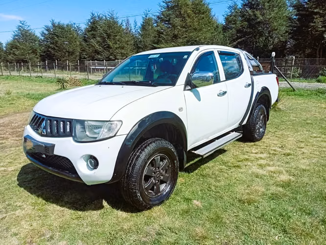 Mitsubishi L200 2014