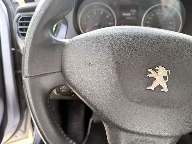 PEUGEOT 301 2023