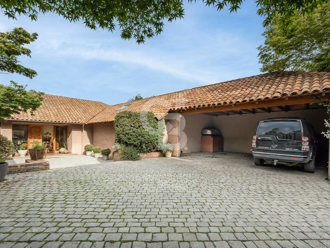 Venta de fabulosa casa en el Huinganal, La Dehesa