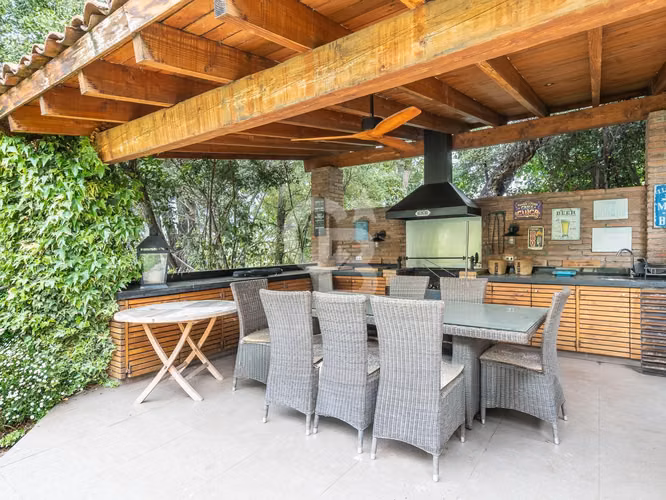 Venta de fabulosa casa en el Huinganal, La Dehesa