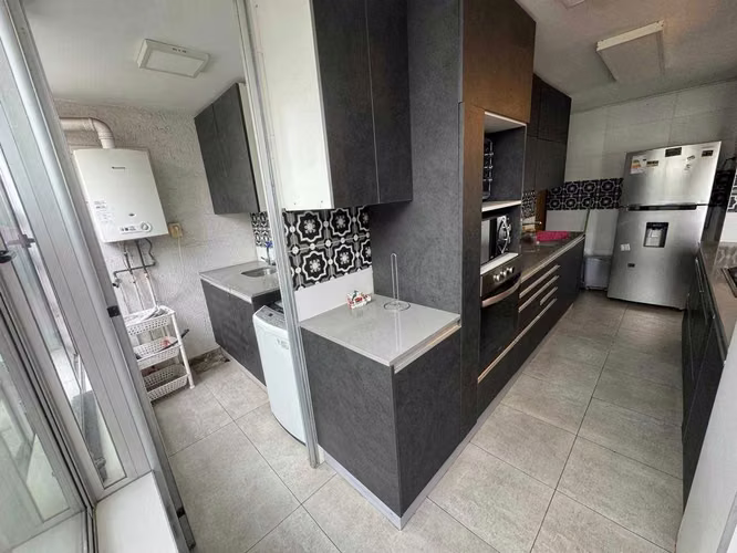 Depto remodelado en El Golf, 3D/3B (185617)
