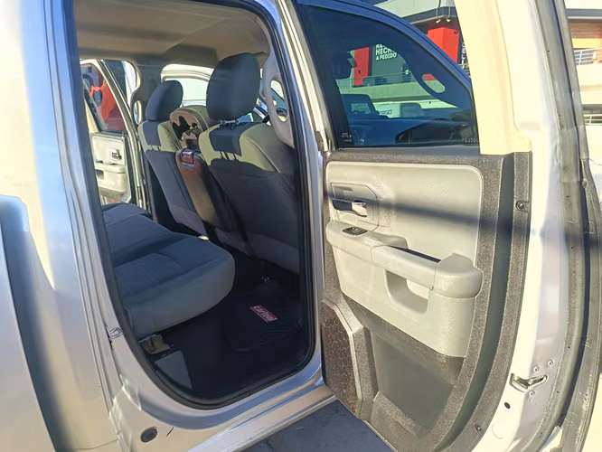 DODGE RAM 1500 3.6 AT 4x4