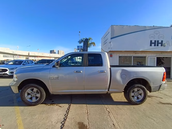 DODGE RAM 1500 3.6 AT 4x4