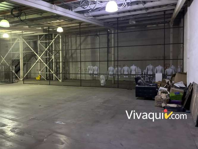 Local Comercial en venta en Santiago con oficinas y bodegaje - Imagen 6