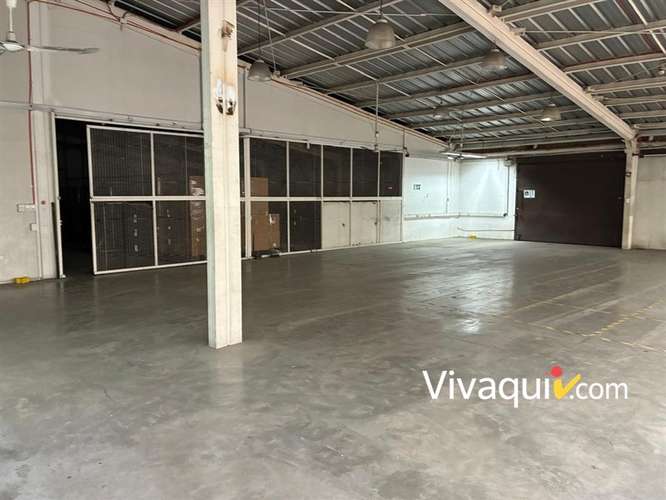 Local Comercial en venta en Santiago con oficinas y bodegaje - Imagen 5