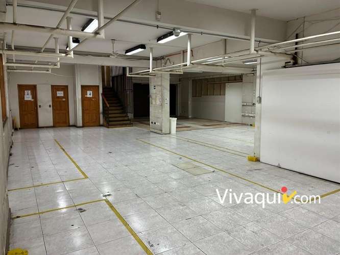 Local Comercial en venta en Santiago con oficinas y bodegaje - Imagen 30