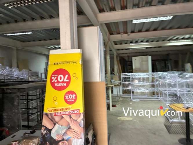 Local Comercial en venta en Santiago con oficinas y bodegaje - Imagen 27