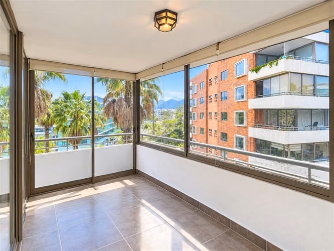 Departamento en venta de 4 dorm. en Lo Barnechea - Imagen 1