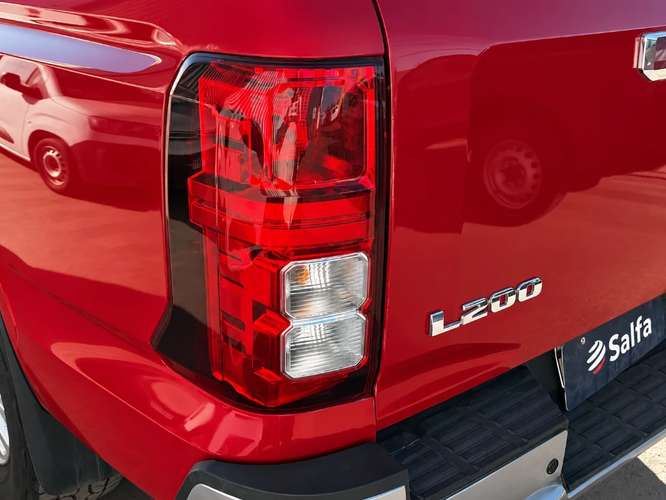 Mitsubishi L200 KATANA D/C 2.4 TDI MT XRT 4X4 2023
