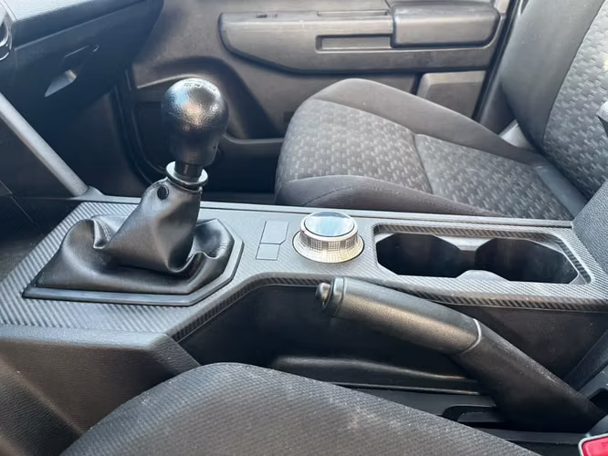 Mitsubishi L200 KATANA D/C 2.4 TDI MT XRT 4X4 2023 - Imagen 20