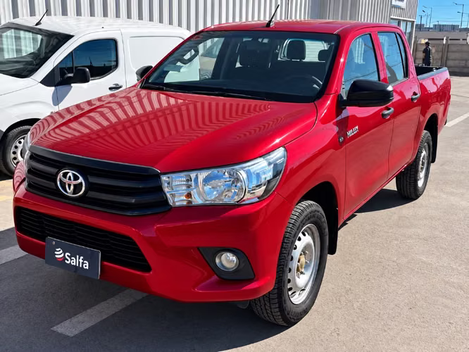 Toyota Hilux DC 4X4 2.4 D DX MT 2023