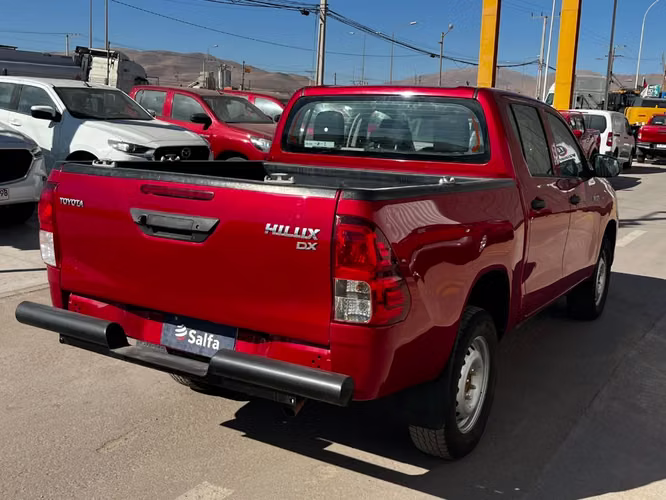 Toyota Hilux DC 4X4 2.4 D DX MT 2023 - Imagen 5