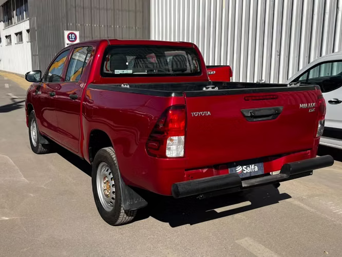 Toyota Hilux DC 4X4 2.4 D DX MT 2023 - Imagen 7