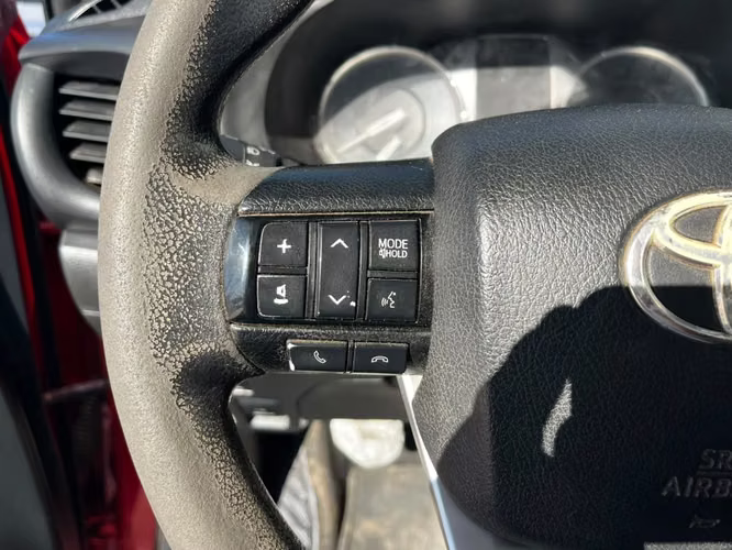 Toyota Hilux DC 4X4 2.4 D DX MT 2023 - Imagen 17