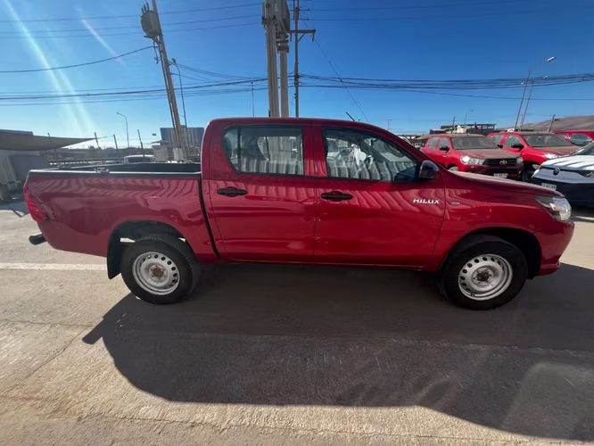 Toyota Hilux DC 4X4 2.4 D DX MT 2023 - Imagen 4