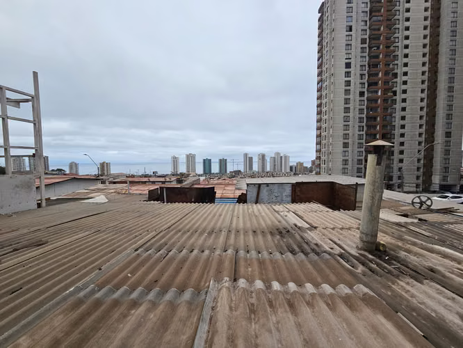 En venta amplia casa en Pasaje Nebraska – Iquique - Imagen 13