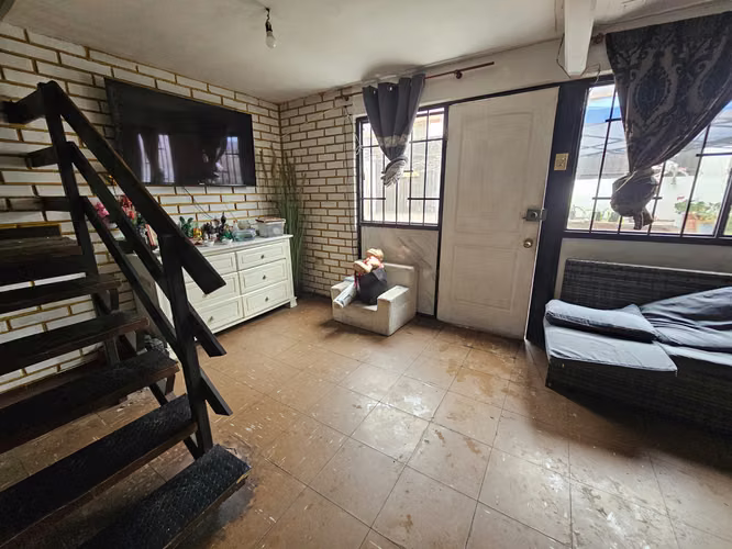 En venta amplia casa en Pasaje Nebraska – Iquique - Imagen 4
