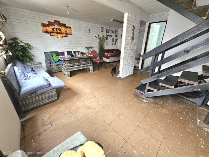 En venta amplia casa en Pasaje Nebraska – Iquique - Imagen 2