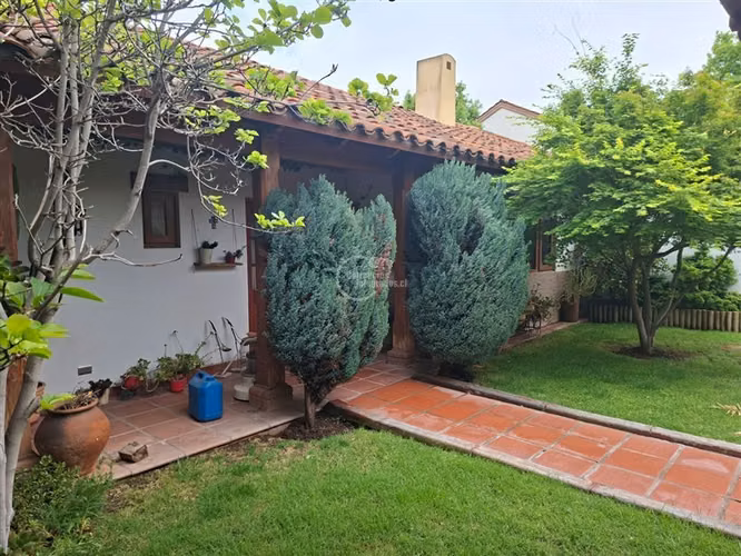 Casa en venta de 5 dorm. en Colina - Imagen 1