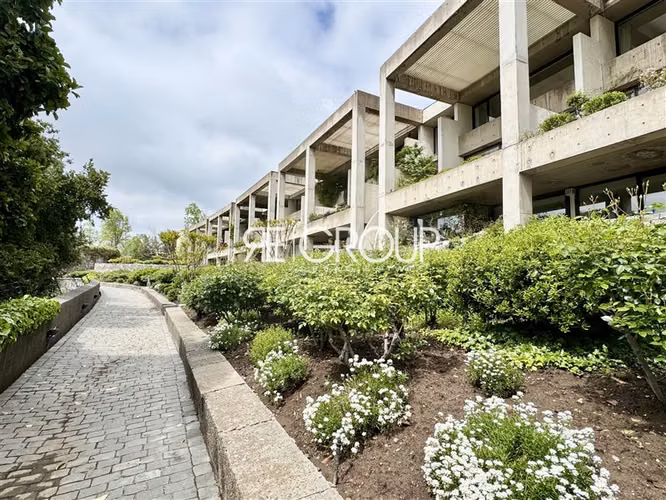 Departamento en venta de 2 dorm. en Lo Barnechea