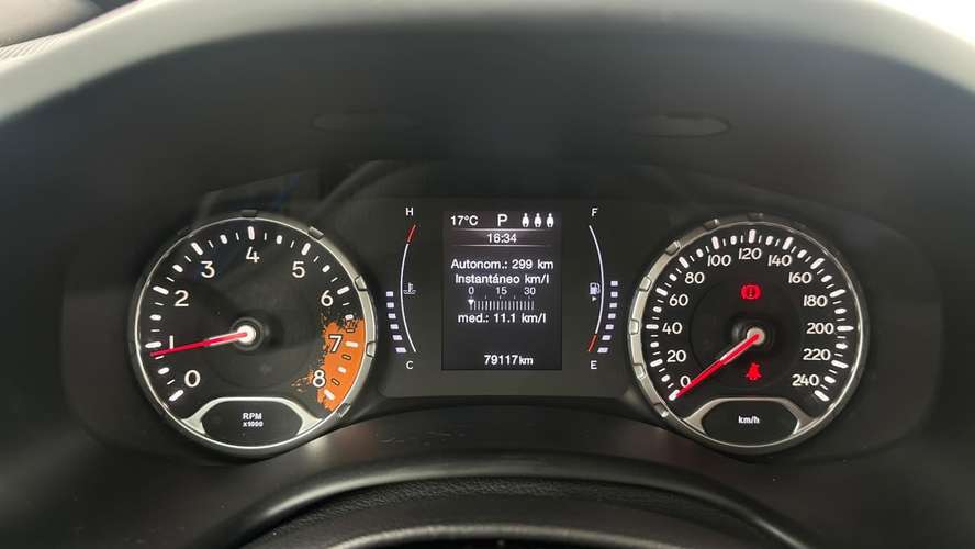Jeep Renegade LONGITUD 1.8 AUT (2019) - Imagen 23
