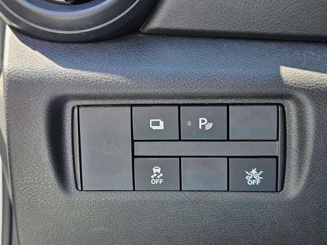 Nissan Versa 1.6 SENSE 4X2 MT 4P 2025 - Imagen 18