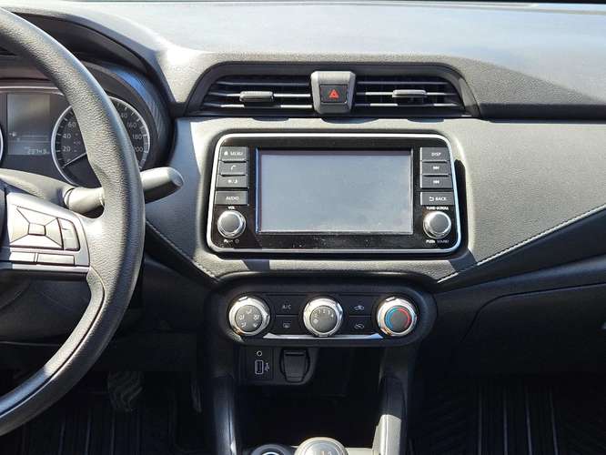 Nissan Versa 1.6 SENSE 4X2 MT 4P 2025 - Imagen 15
