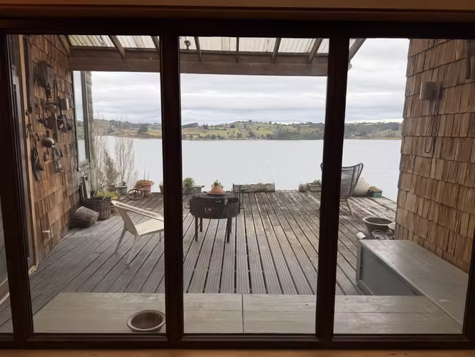 Arriendo casa en Chiloé, Castro, Ten-Ten. Bonita orilla de playa sector privado.