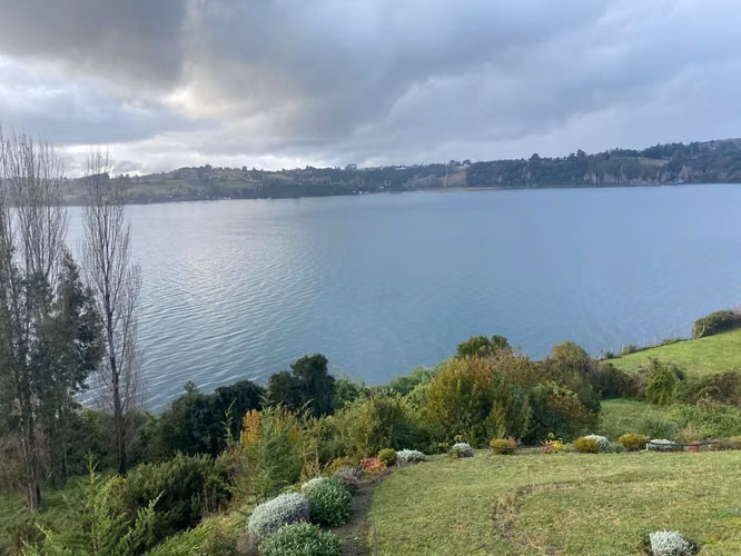 Arriendo casa en Chiloé, Castro, Ten-Ten. Bonita orilla de playa sector privado.