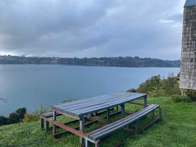Arriendo casa en Chiloé, Castro, Ten-Ten. Bonita orilla de playa sector privado.
