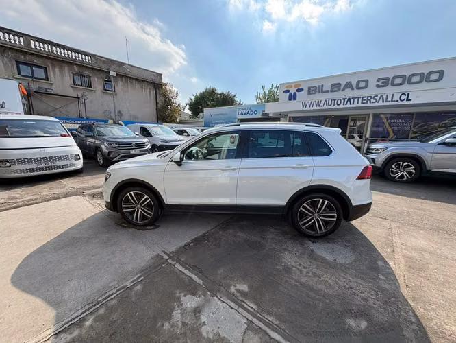 VOLKSWAGEN TIGUAN 2019 - Imagen 8